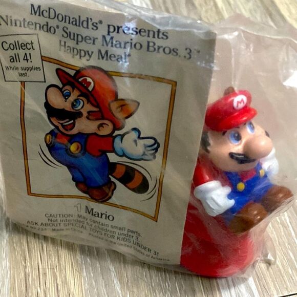 Nintendo Mario Brothers 3 vintage McDonald’s Toy Mario on pop up toy display - Picture 1 of 9